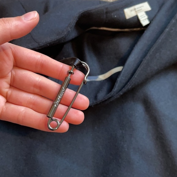 Burberry Black Pleated Skirt - Picture 4 of 7